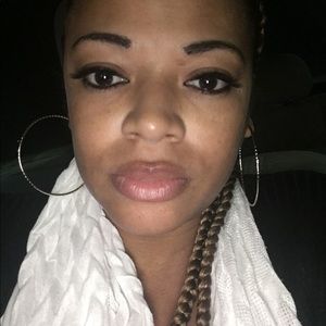 Meet your Posher, Sonya